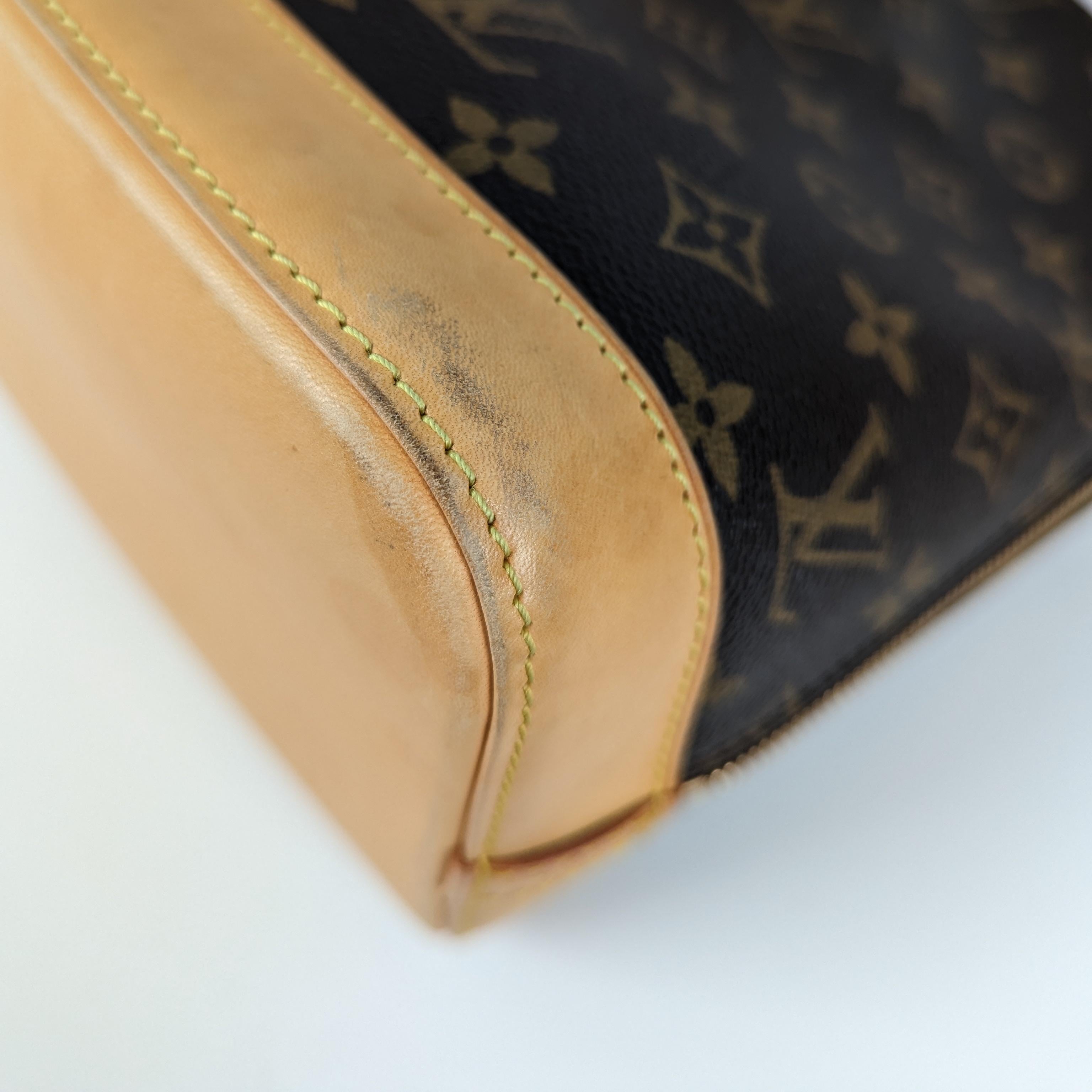 Louis Vuitton Alma leather handbag For Sale 15