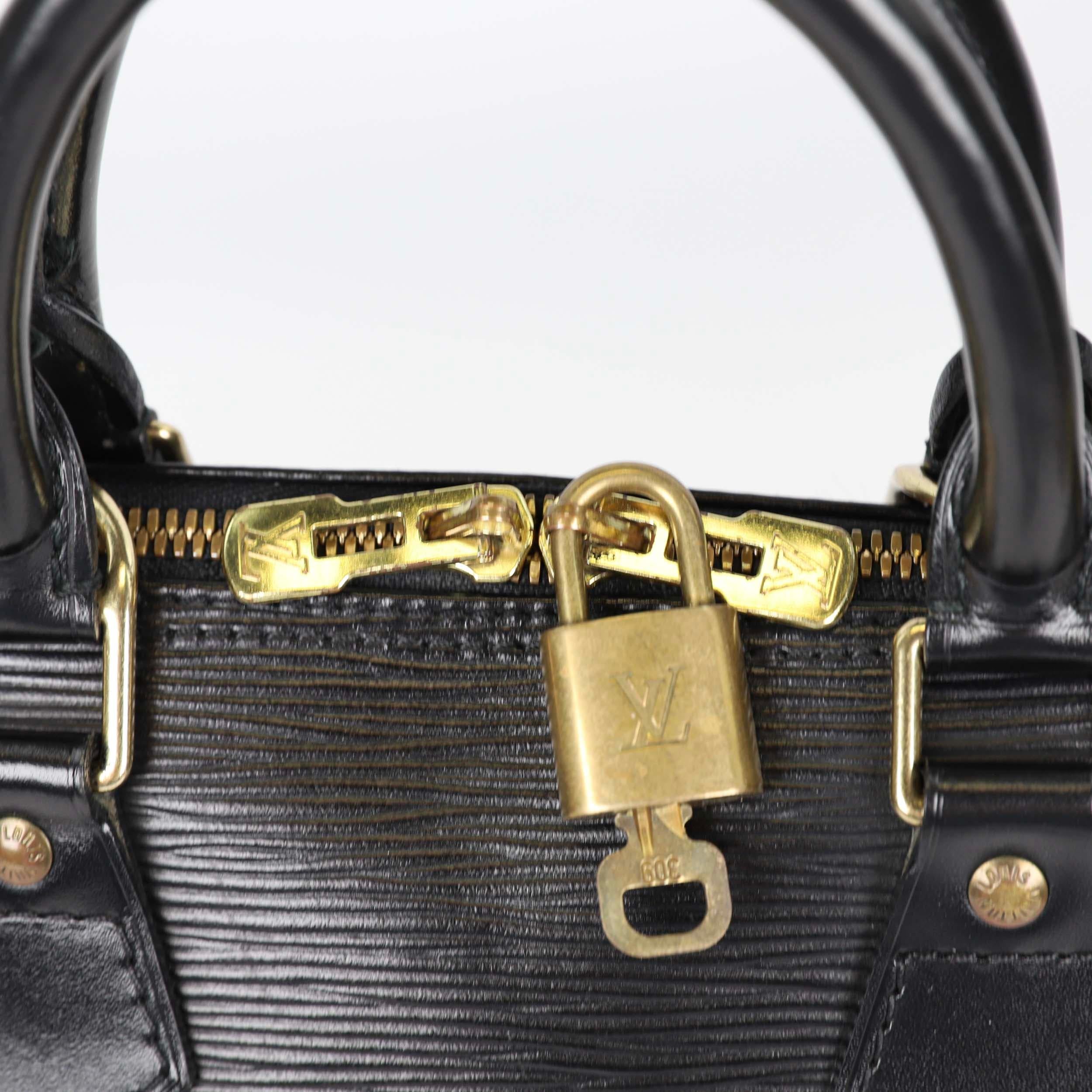 Louis Vuitton Alma leather handbag For Sale 2