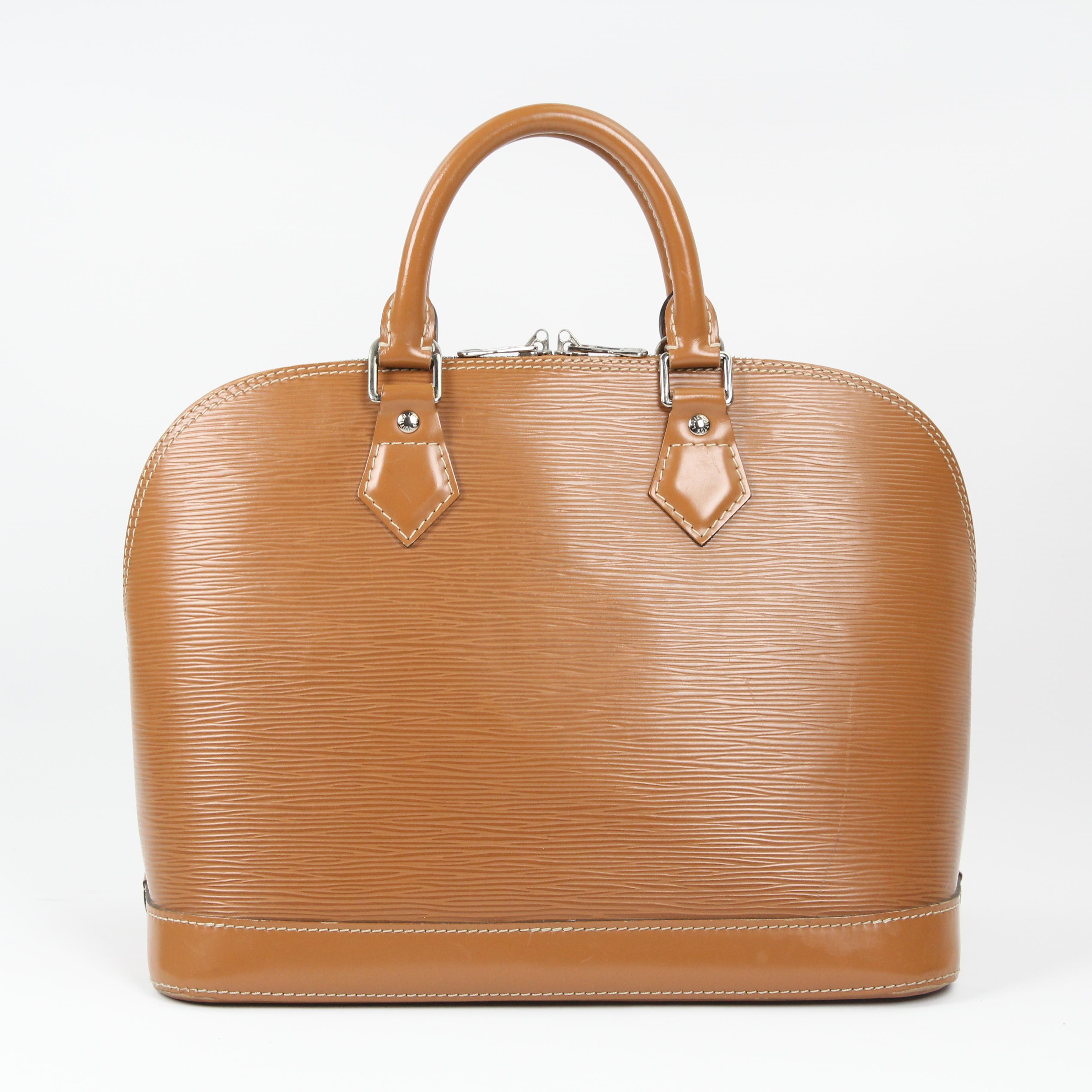 Louis Vuitton Alma leather handbag For Sale 4