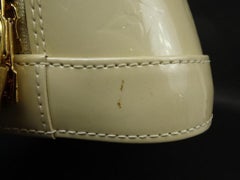 Louis Vuitton Alma Monogram Vernis Blanc Corail 215371 Ivory Leather Satchel
