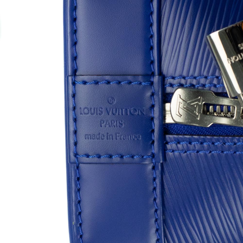 LOUIS VUITTON, Alma PM in blue epi leather For Sale 2