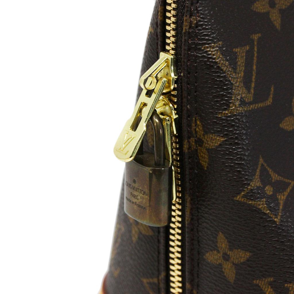 Louis Vuitton Alma PM Monogram Canvas Handbag In Good Condition In Boca Raton, FL