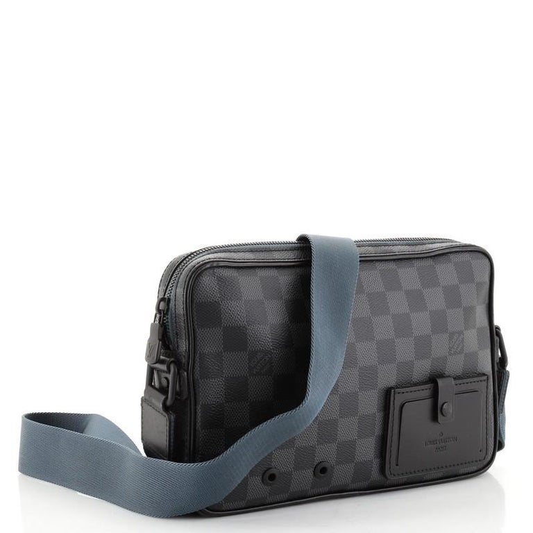 Louis Vuitton Damier Graphite Alpha Messenger Bag (SHG-tNgnbk
