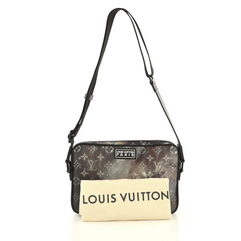 Louis Vuitton Galaxy Messenger Bag | semashow.com