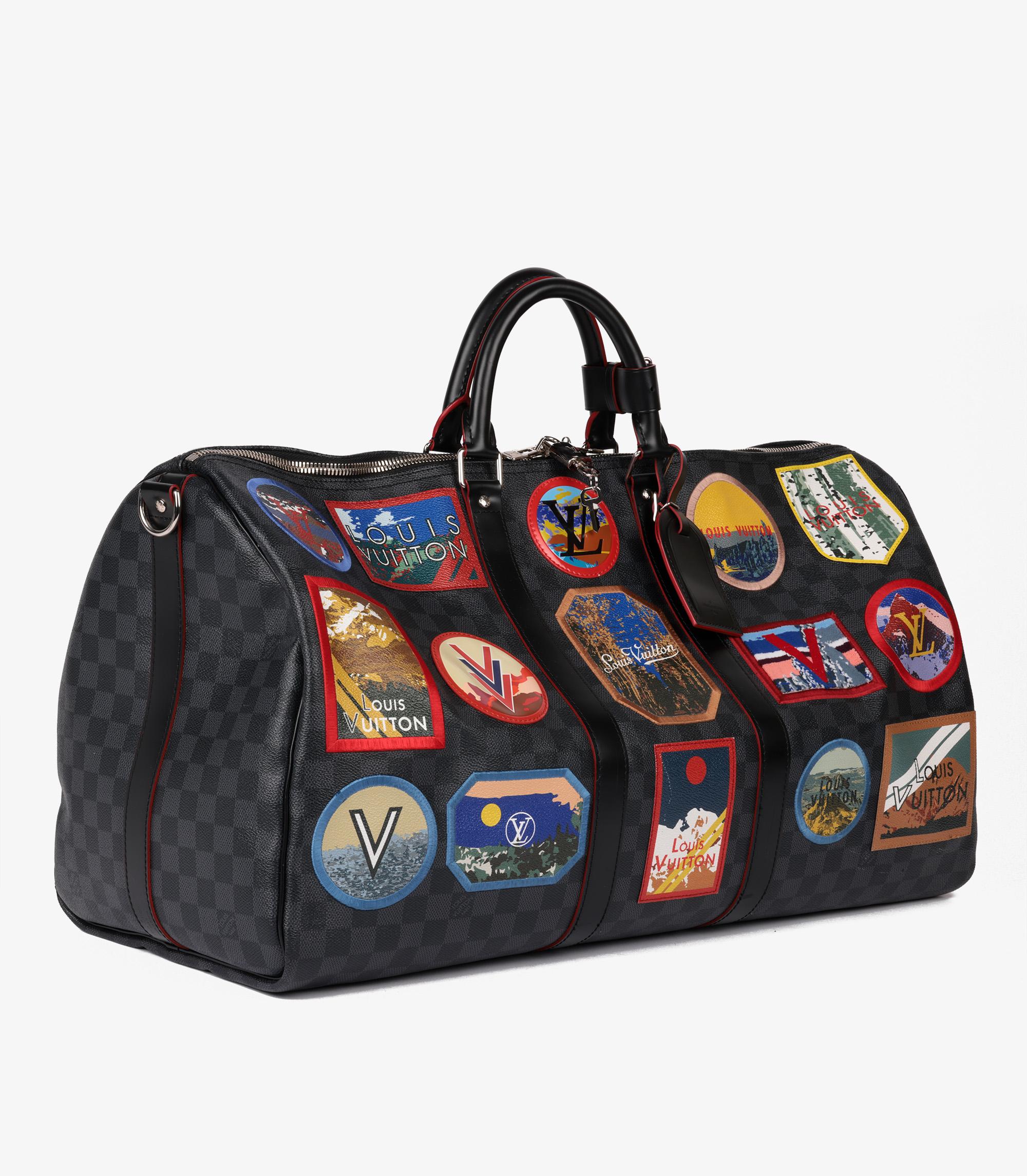 Louis Vuitton Alps Patches Keepall 55 Cm Bandoulière In Excellent Condition For Sale In Bishop's Stortford, Hertfordshire