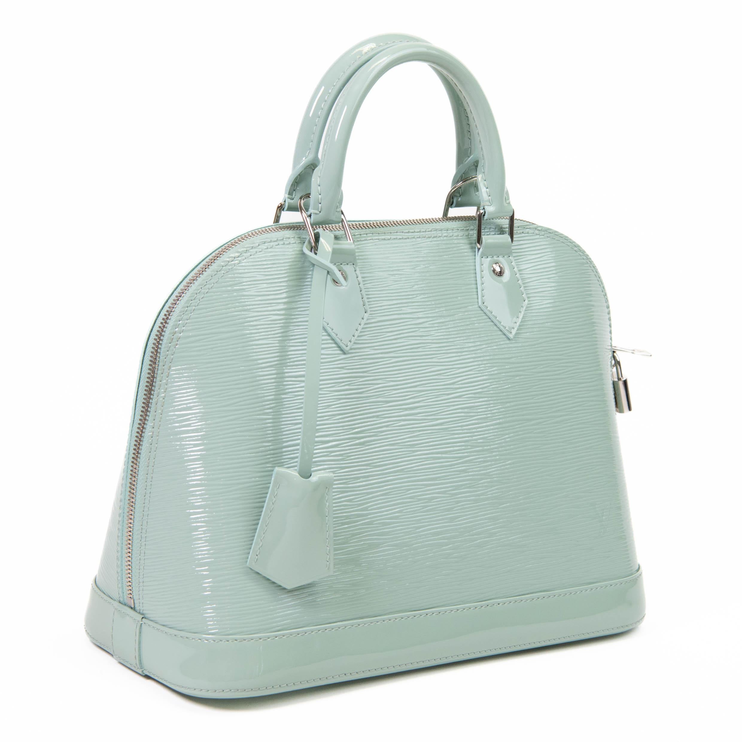 Women's or Men's Louis Vuitton Amande Green Epi Electric Leather Alma MM