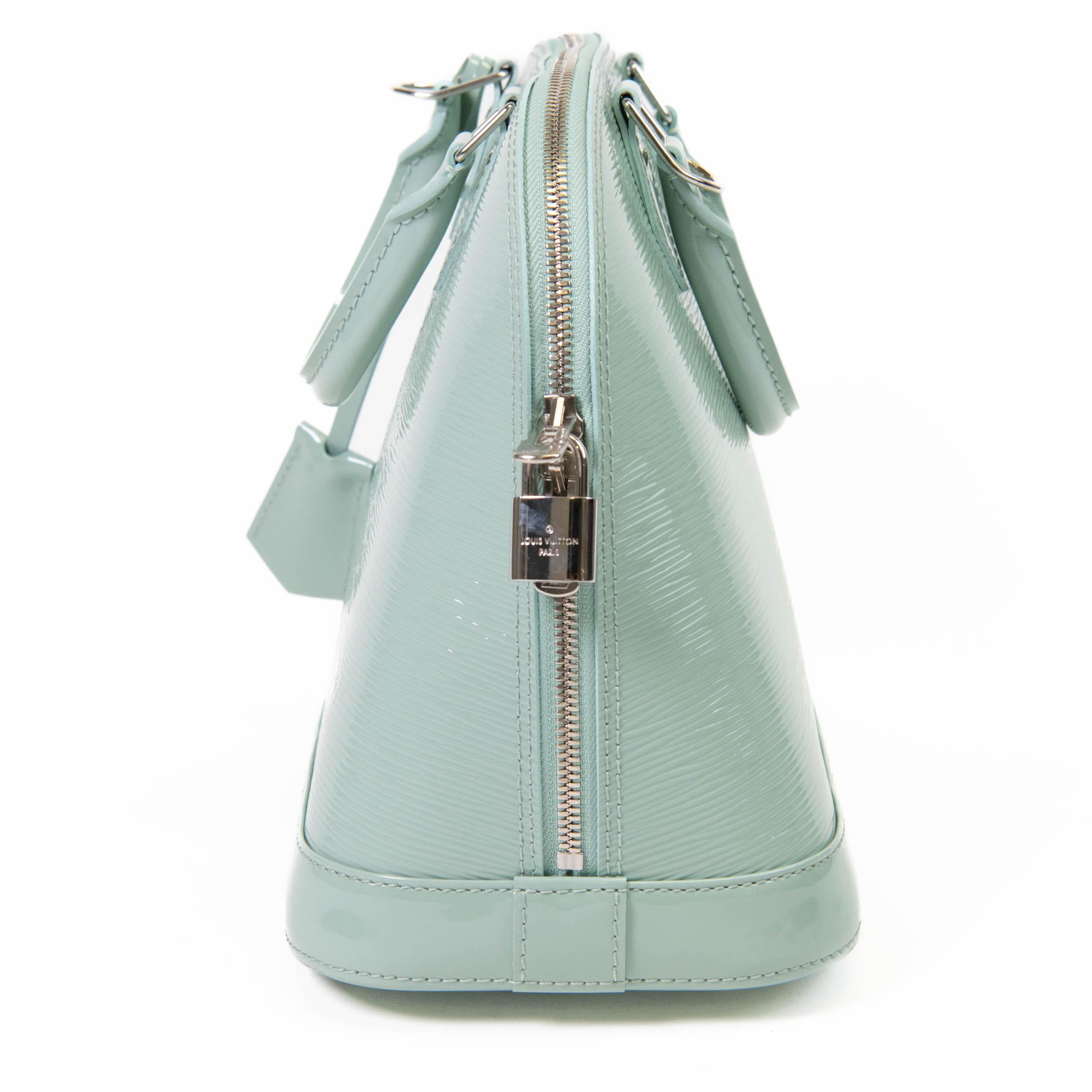 Louis Vuitton Amande Green Epi Electric Leather Alma MM 3