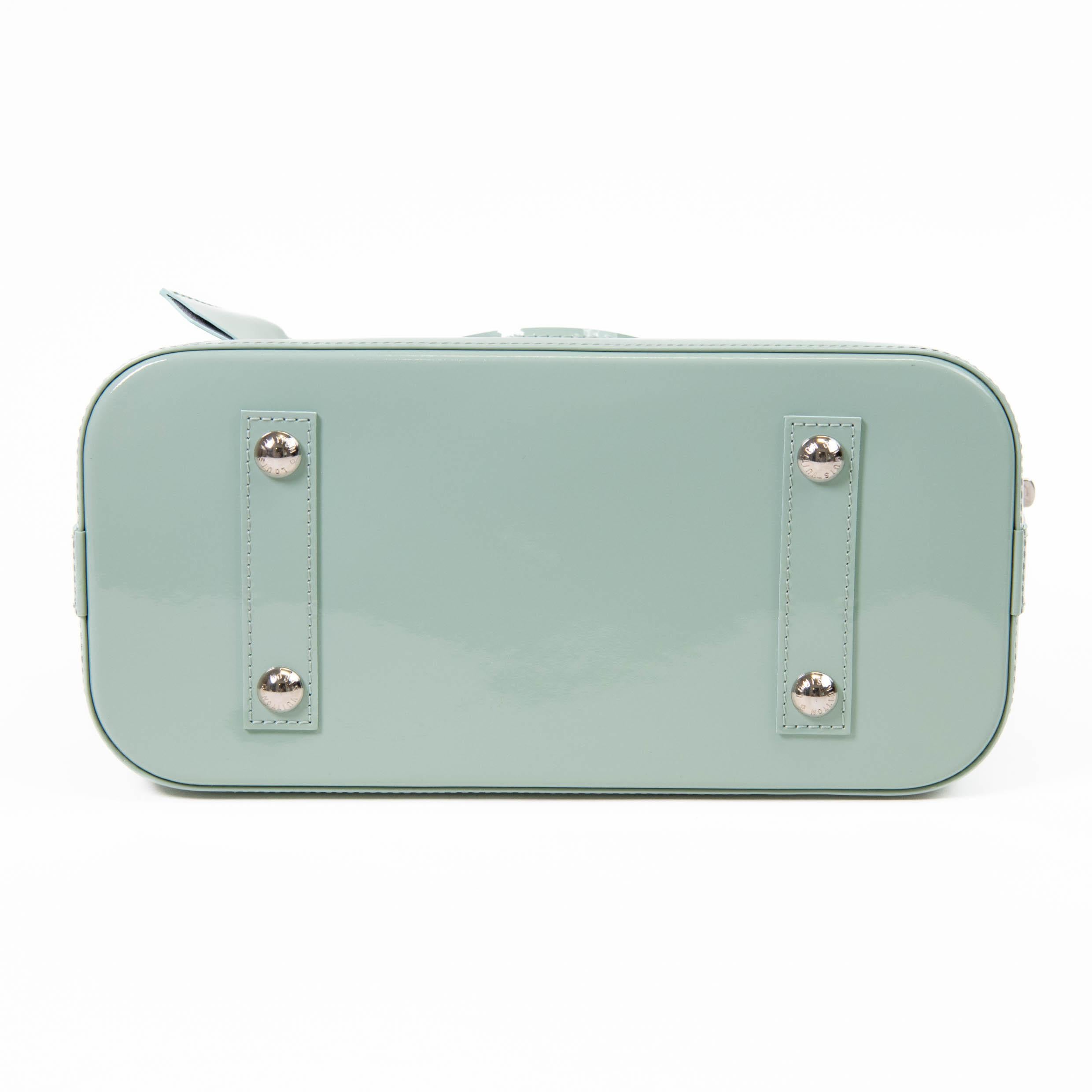 Louis Vuitton Amande Green Epi Electric Leather Alma MM 4