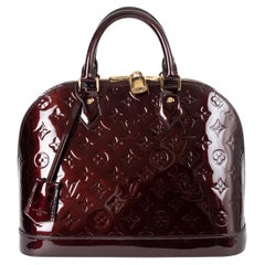 LOUIS VUITTON Amarant purple Monogram Vernis leather ALMA MM Bag
