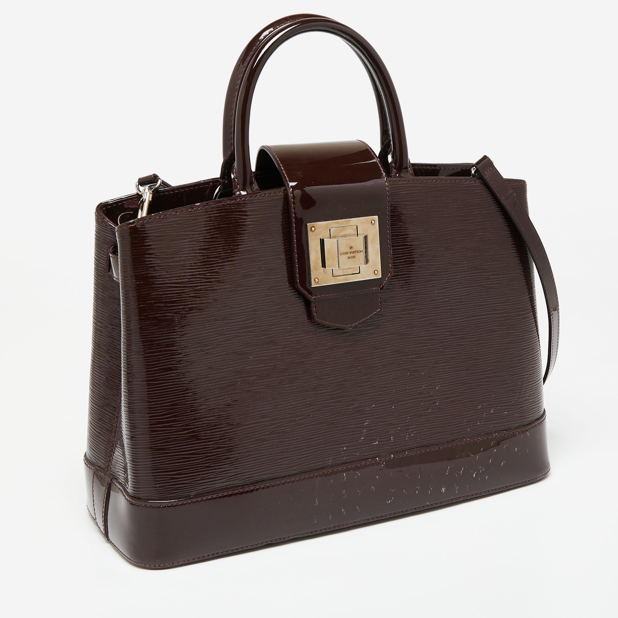 Louis Vuitton Amarante Electric Epi Leather Mirabeau GM Bag In Good Condition In Dubai, Al Qouz 2