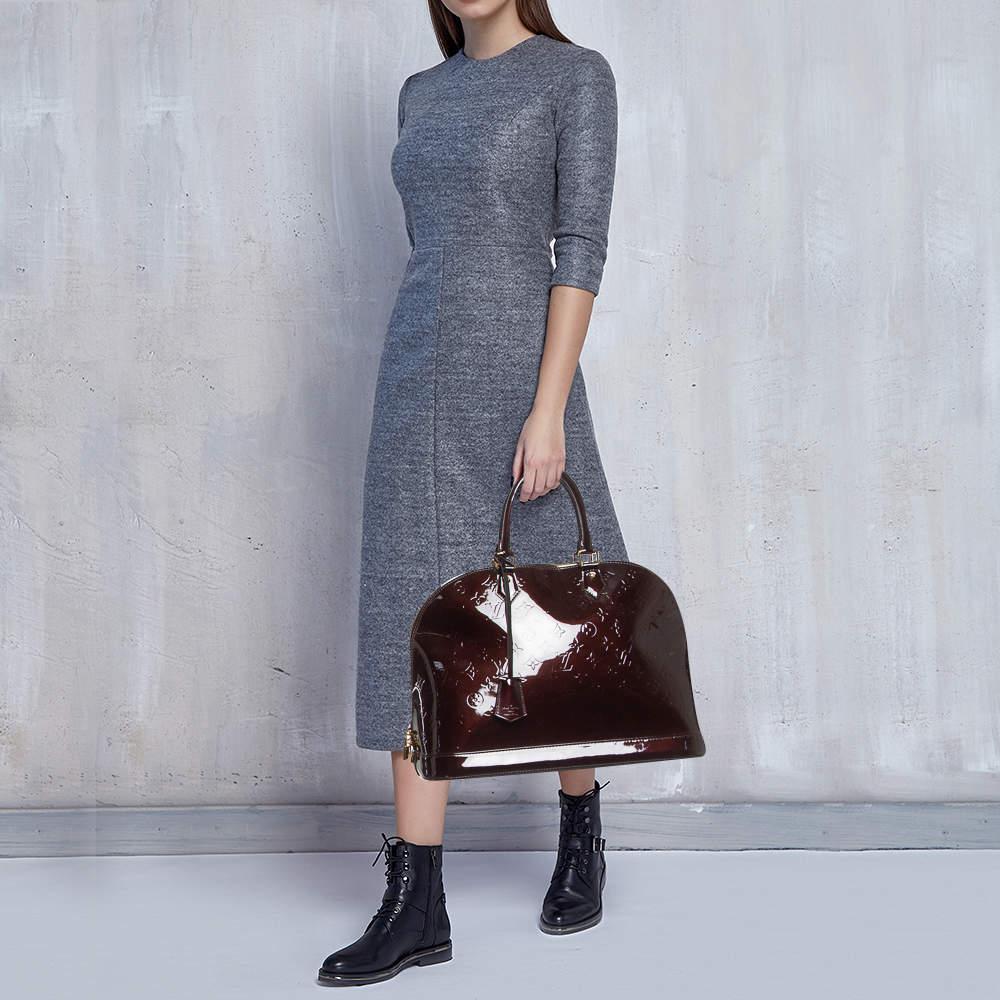 Louis Vuitton Amarante Monogrammierte Vernis Alma GM-Tasche im Angebot 9