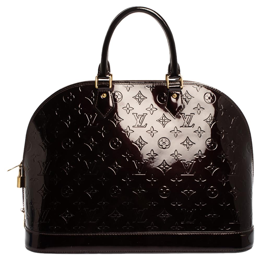 Out of all the irresistible handbags from Louis Vuitton, the Alma is the most structured one. First introduced in 1934 by Gaston-Louis Vuitton, the Alma is a classic that has received love from icons like Jackie O and Audrey Hepburn. This piece