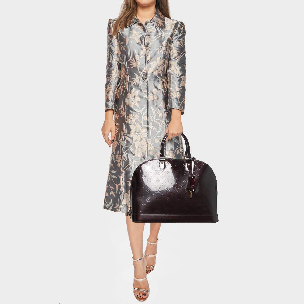 Louis Vuitton Amarante Monogram Vernis Alma GM Bag In Good Condition In Dubai, Al Qouz 2