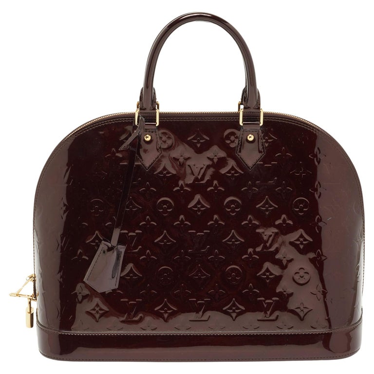 Vintage Louis Vuitton Monogram clutch bag, pochette purse. Must have. –  eNdApPi ***where you can find your favorite designer vintages..authentic,  affordable, and lovable.