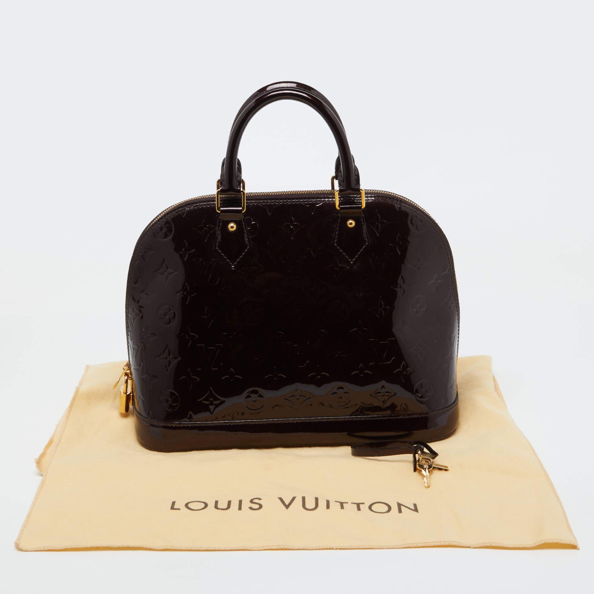 Sac Louis Vuitton Amarante Monogramme Vernis Alma PM en vente 12