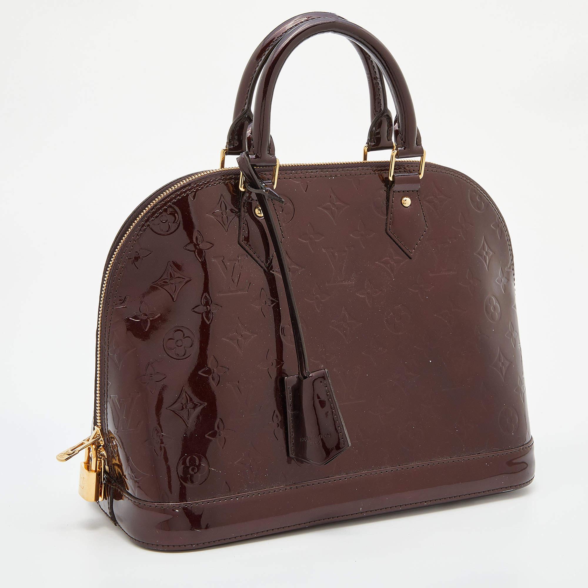 Louis Vuitton Amarante Monogram Vernis Alma PM Bag In Fair Condition In Dubai, Al Qouz 2