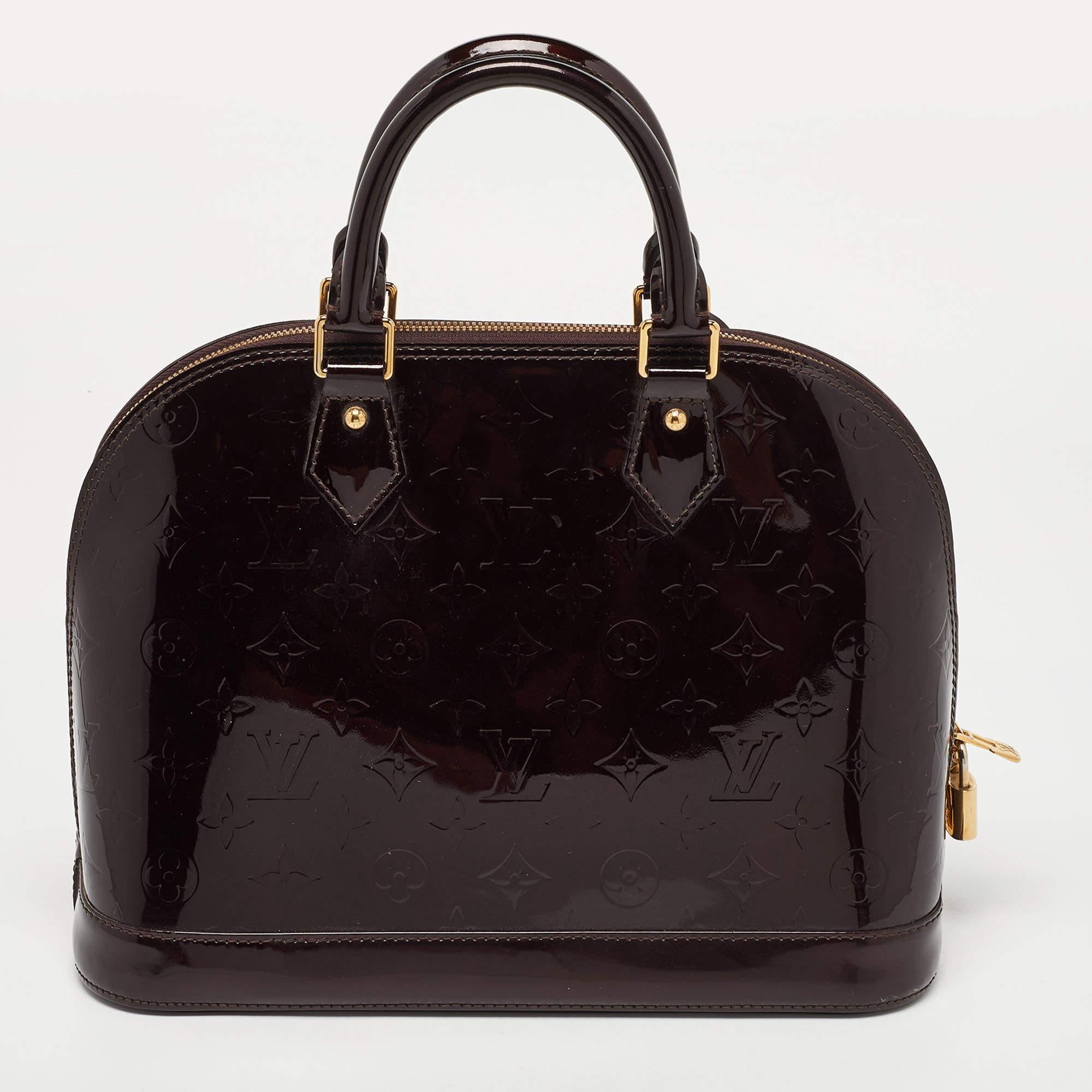 Louis Vuitton Amarante Monogram Vernis Alma PM Bag In Fair Condition In Dubai, Al Qouz 2