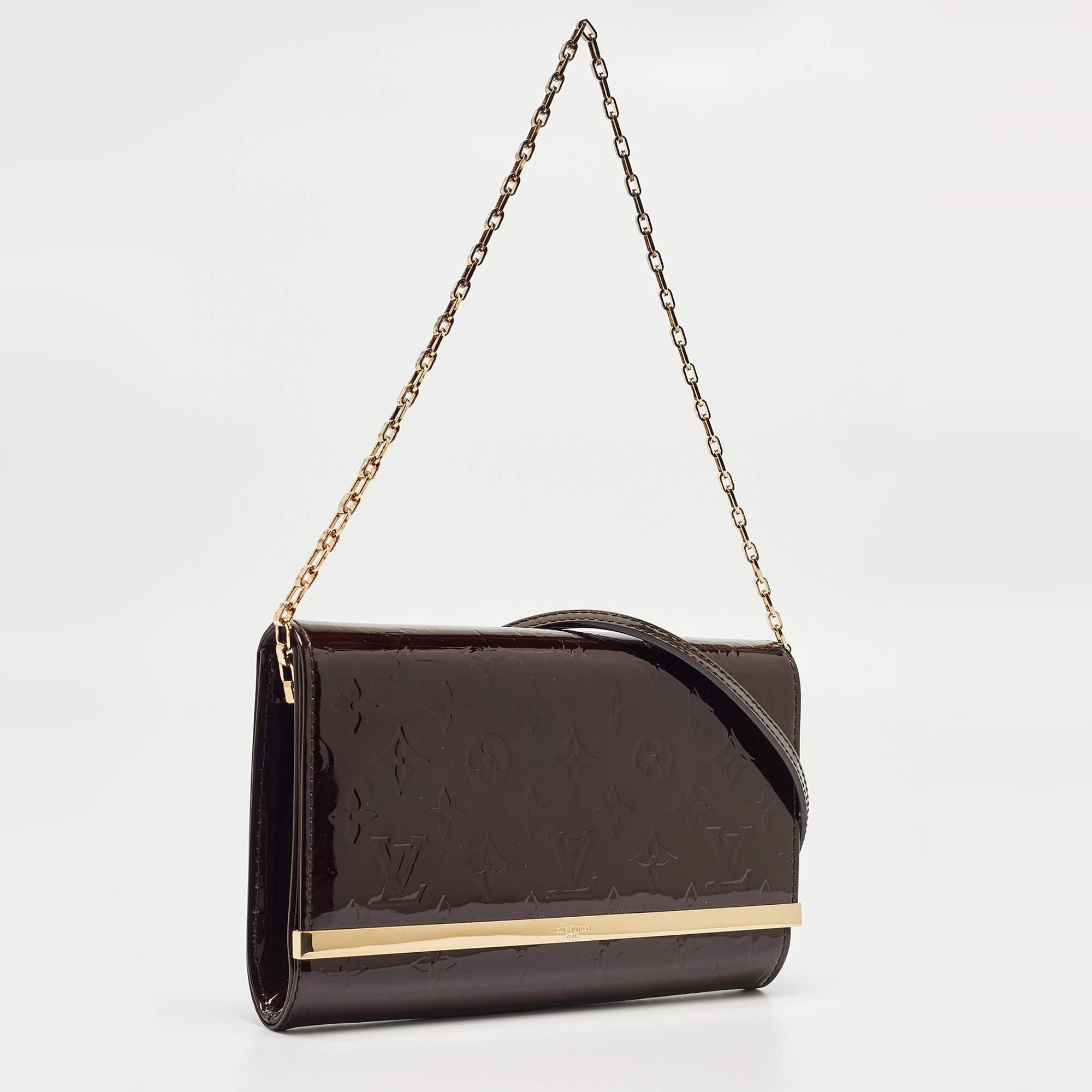 Women's Louis Vuitton Amarante Monogram Vernis Ana Clutch Bag For Sale