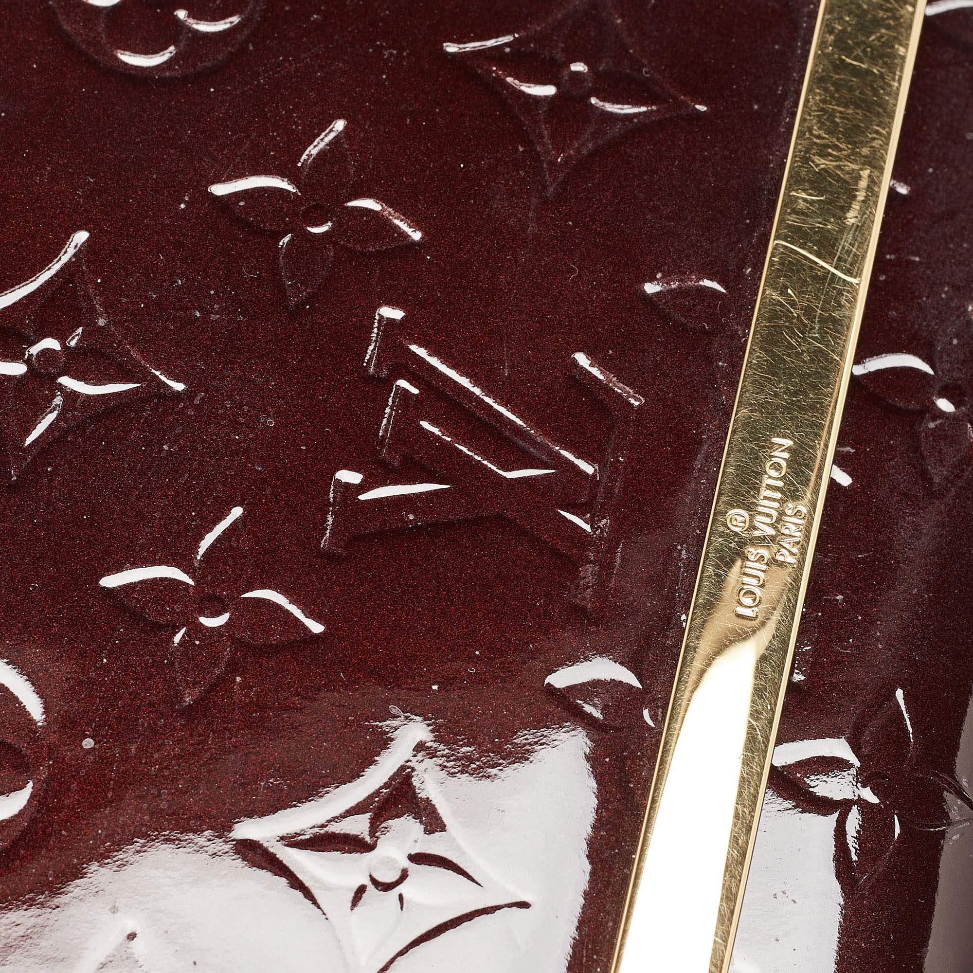 Louis Vuitton - Sac à main Amarante Monogramme Vernis Ana en vente 3