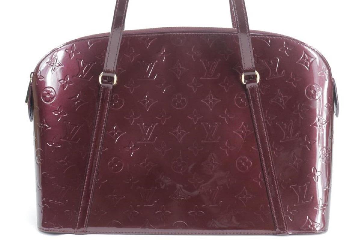 Louis Vuitton  Amarante Monogram Vernis Avalon PM Shoulder Bag 18LK01 For Sale 4