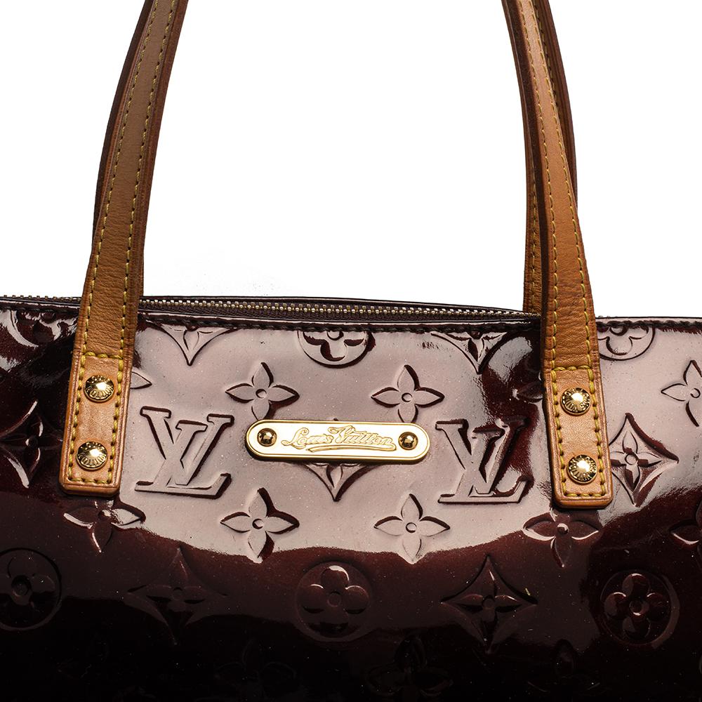 Louis Vuitton Amarante Monogram Vernis Bellevue GM Bag In Fair Condition In Dubai, Al Qouz 2