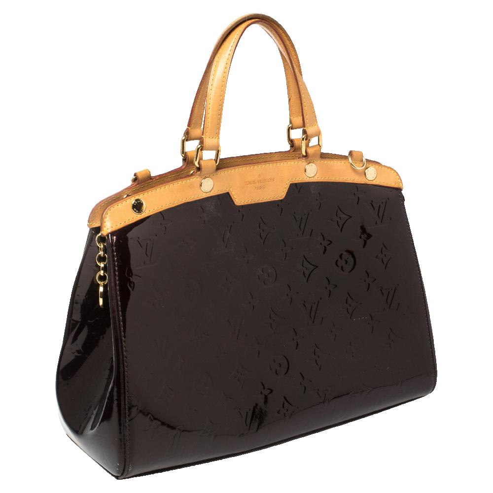 Louis Vuitton Amarante Monogram Vernis Brea MM Tasche im Zustand „Relativ gut“ in Dubai, Al Qouz 2