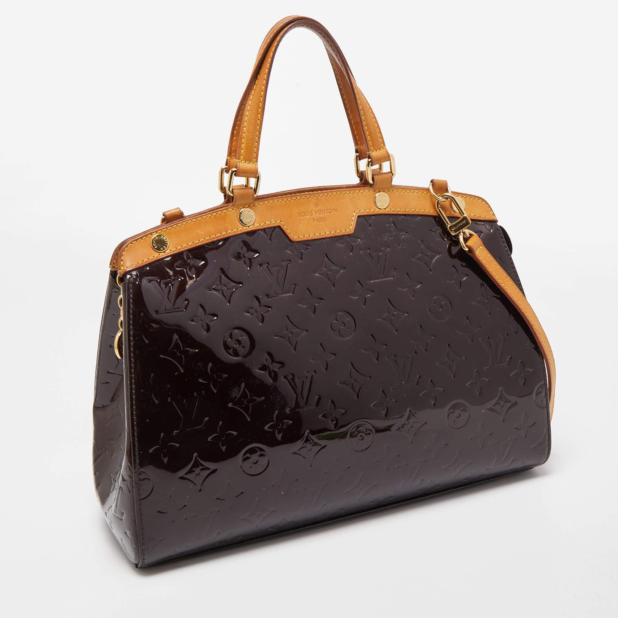 Louis Vuitton Amarante Monogram Vernis Brea MM Bag In Good Condition In Dubai, Al Qouz 2