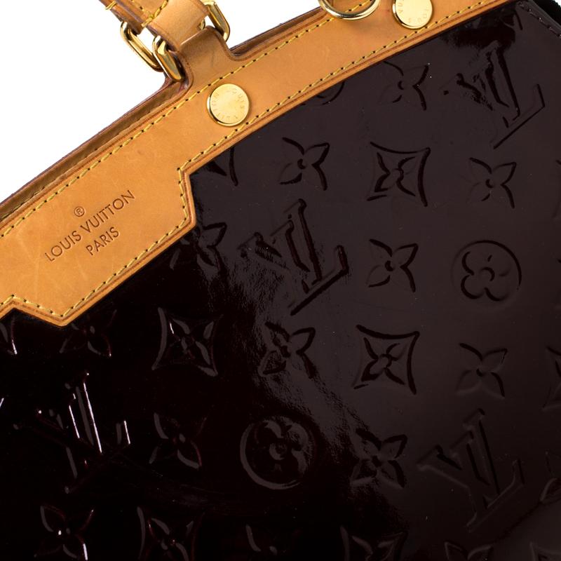 Louis Vuitton Amarante Monogram Vernis Brea MM Bag In Fair Condition In Dubai, Al Qouz 2