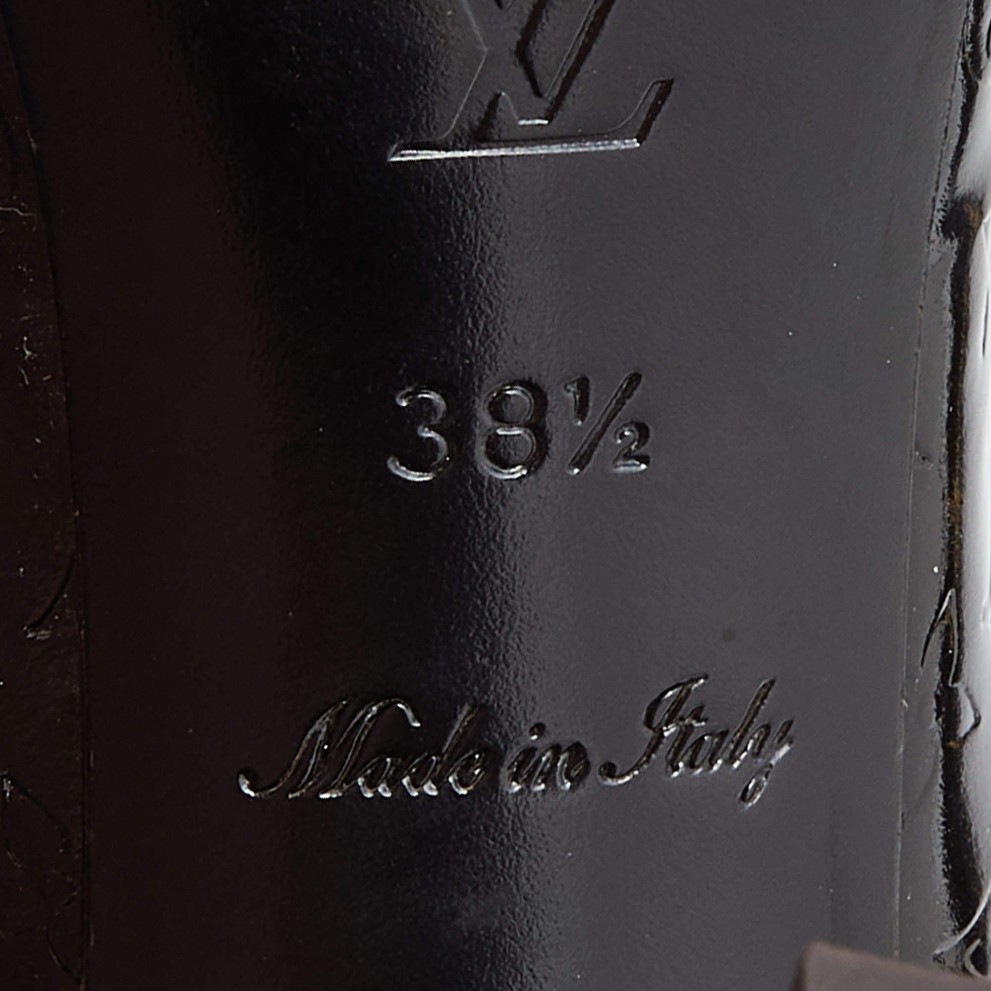 Louis Vuitton Amarante Monogrammierte Vernis Claudia Peep Toe Pumps Größe 38,5 im Zustand „Gut“ im Angebot in Dubai, Al Qouz 2