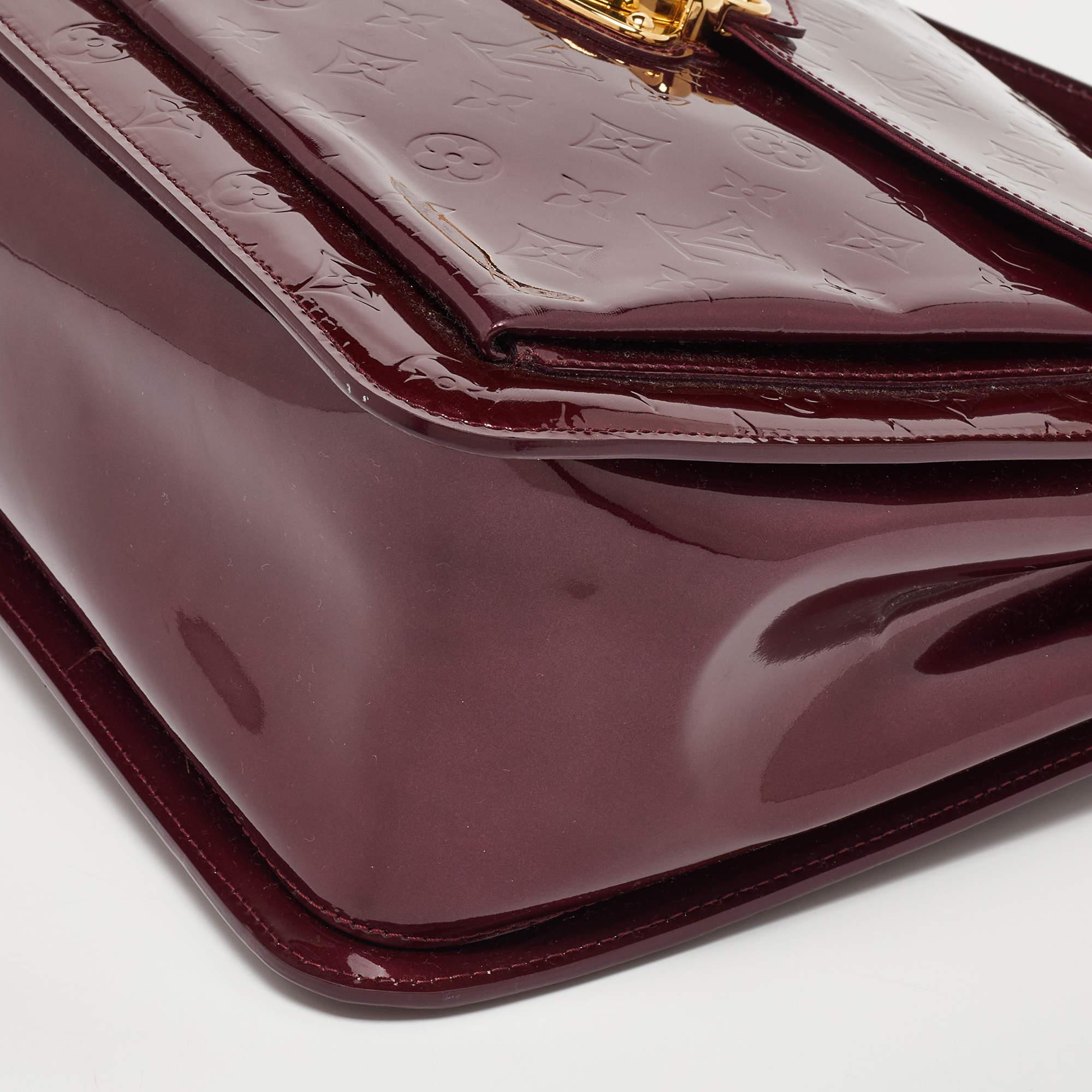 Louis Vuitton Amarante Monogrammierte Vernis Mirada-Tasche Damen im Angebot