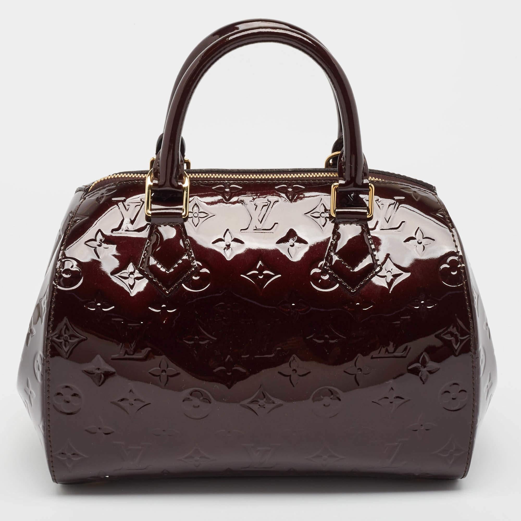 Louis Vuitton Amarante Monogram Vernis Montana Bag In Excellent Condition For Sale In Dubai, Al Qouz 2