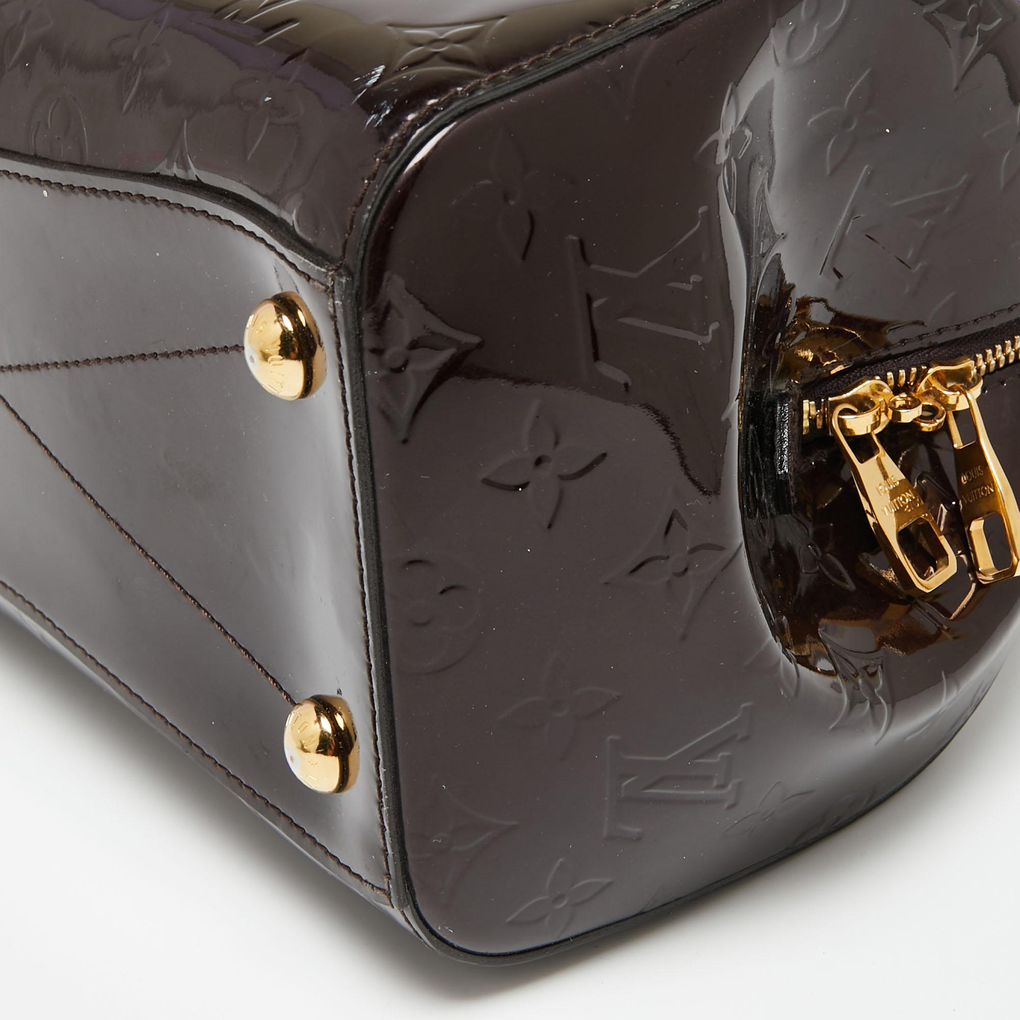 Louis Vuitton Amarante Monogram Vernis Montana Bag In Good Condition In Dubai, Al Qouz 2