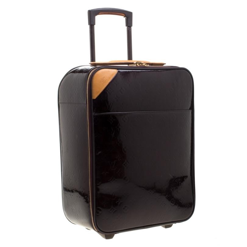 Louis Vuitton Amarante Monogram Vernis Pegase 45 Suitcase In Good Condition In Dubai, Al Qouz 2
