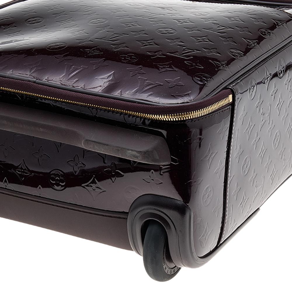 Louis Vuitton Amarante Monogram Vernis Pegase 45 Suitcase In Good Condition In Dubai, Al Qouz 2