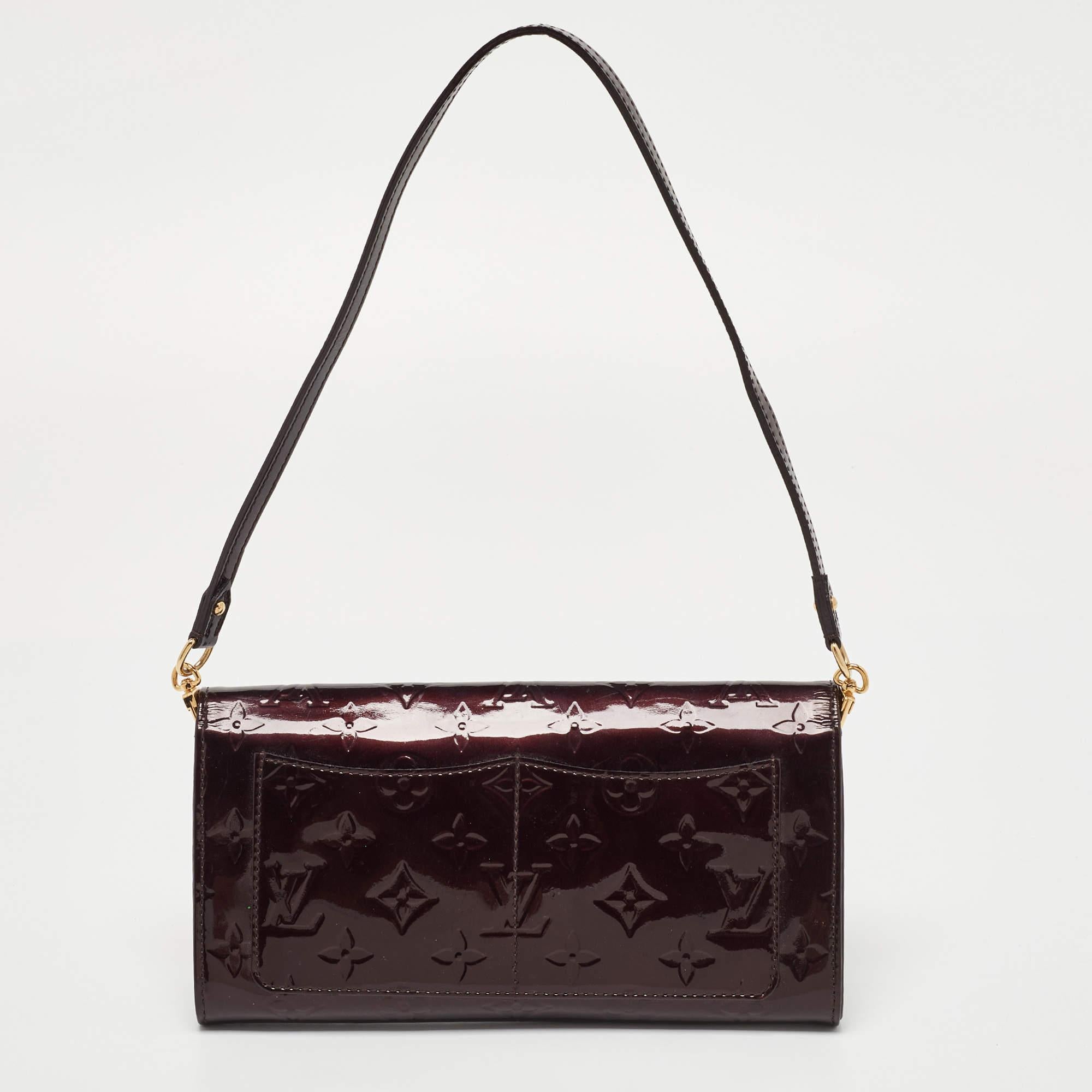 Louis Vuitton Amarante Monogram Vernis Rossmore MM Bag For Sale 6