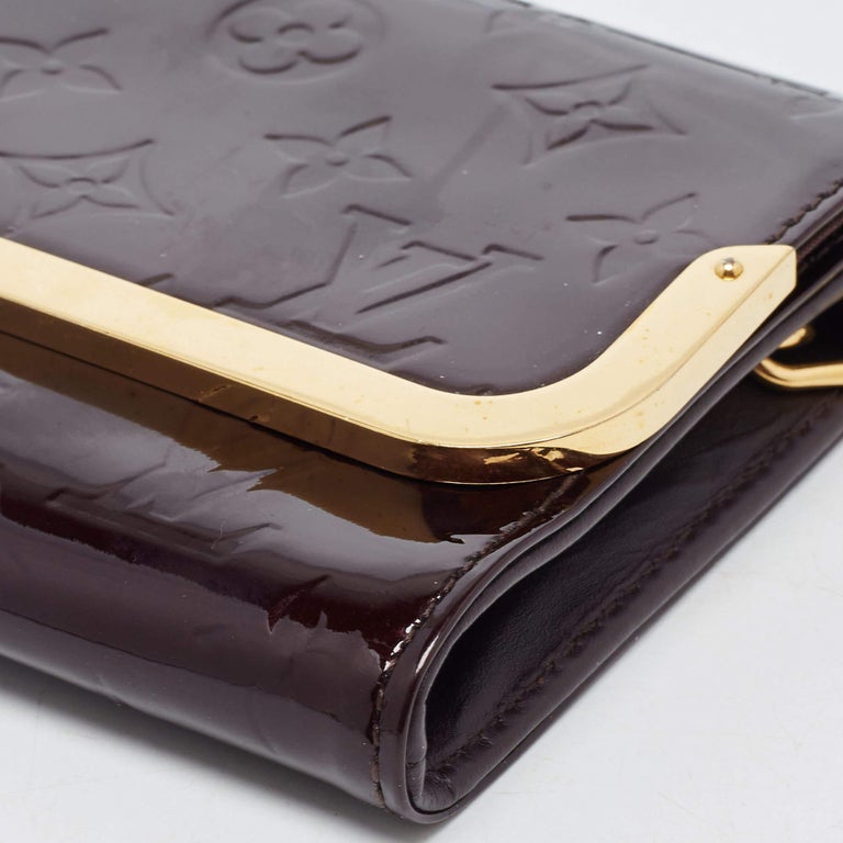 Louis Vuitton Amarante Monogram Vernis Rossmore MM Clutch Bag