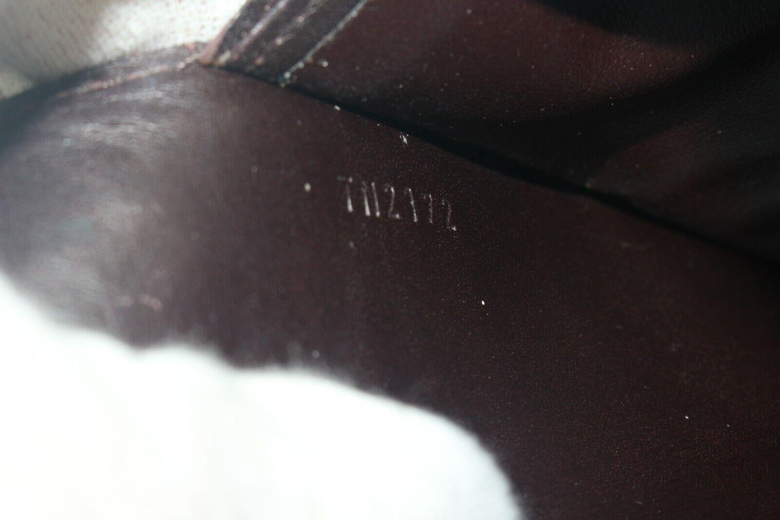 Louis Vuitton Amarante Monogram Vernis Sarah Wallet Long 4LVS105K In Good Condition For Sale In Dix hills, NY