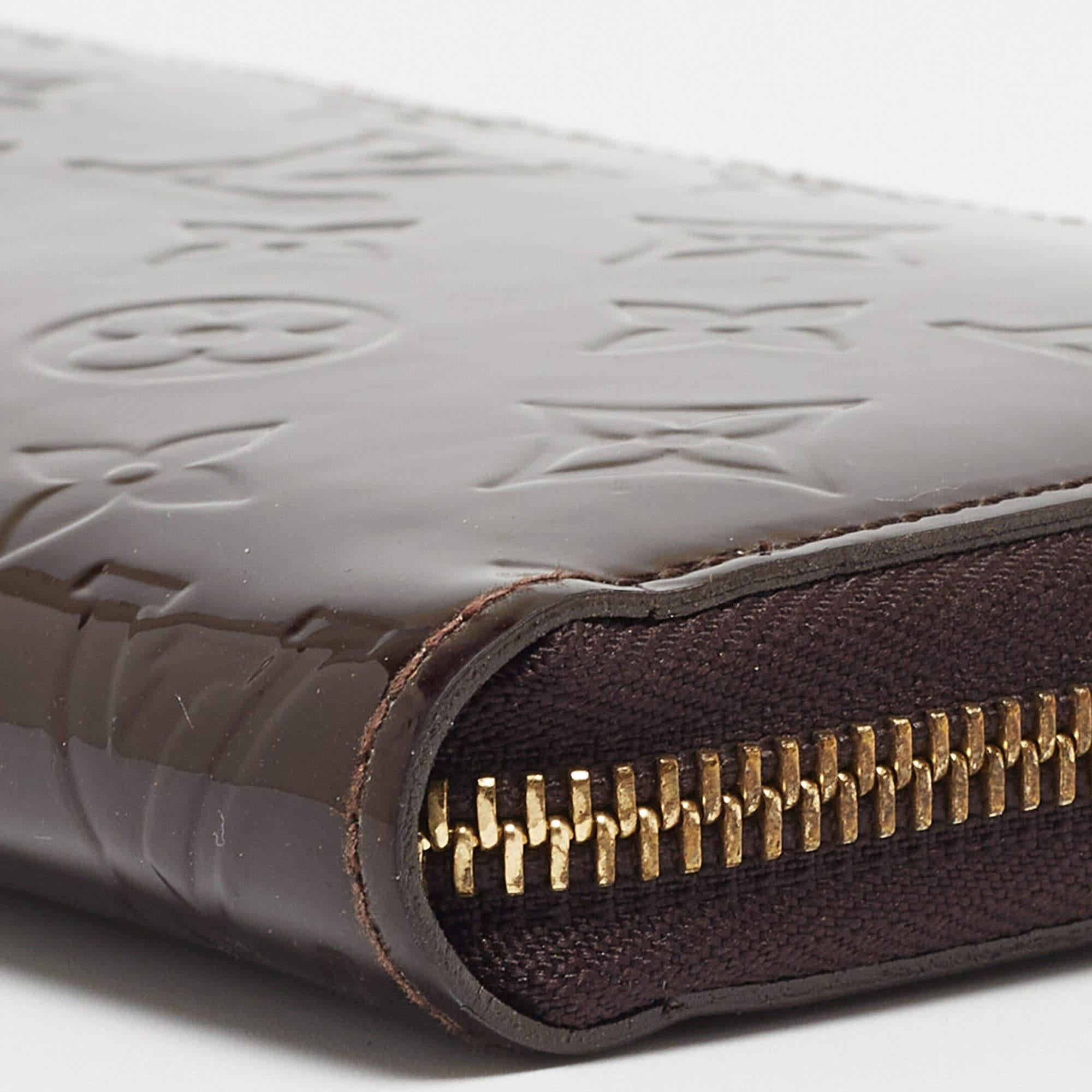 Louis Vuitton Amarante Monogram Vernis Zippy Wallet For Sale 3