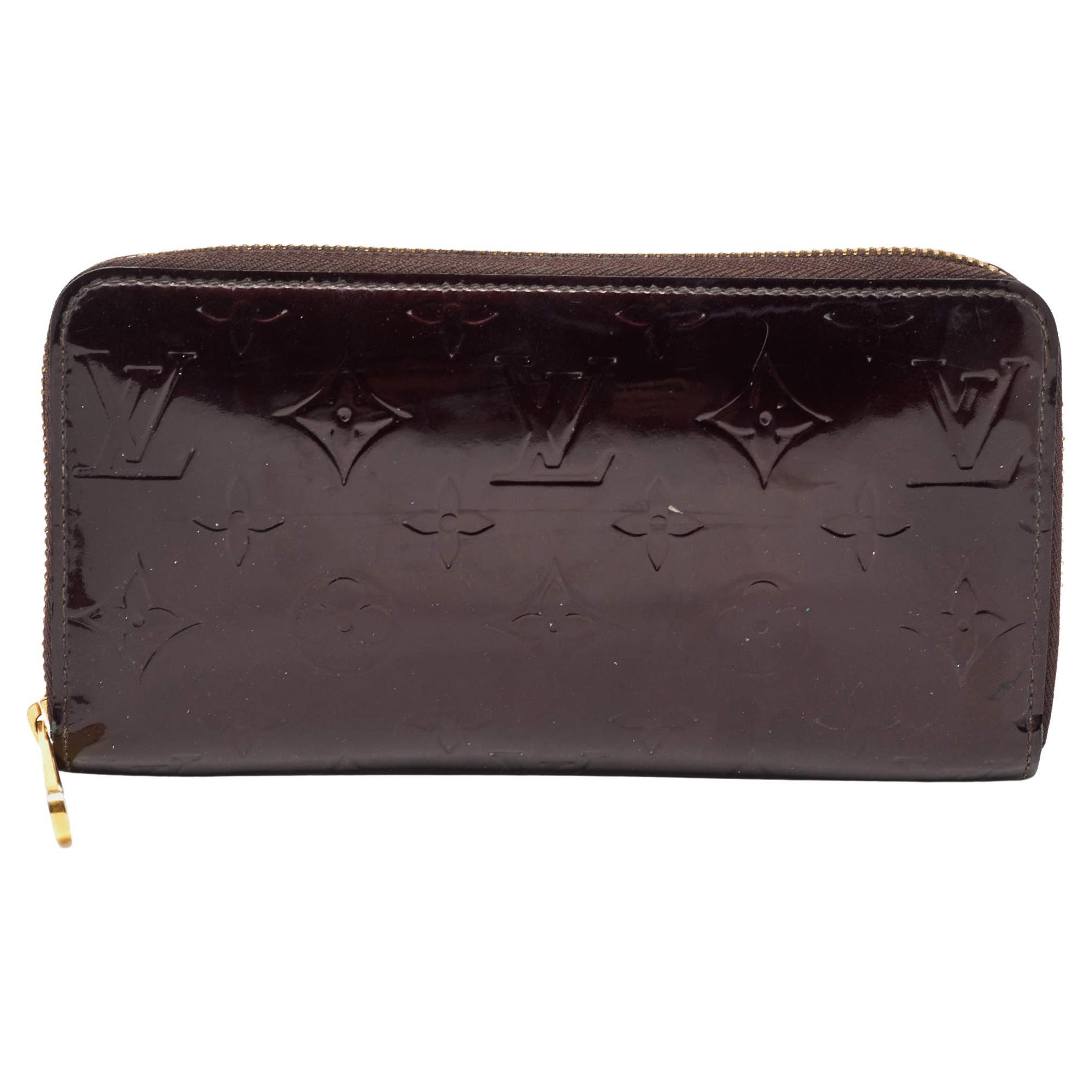Louis Vuitton Amarante Monogram Vernis Zippy Wallet For Sale