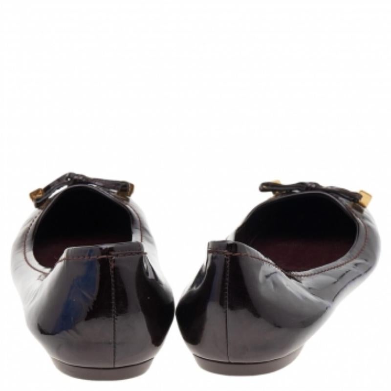 Nero Louis Vuitton Ballerine in pelle verniciata taglia 40,5 in vendita