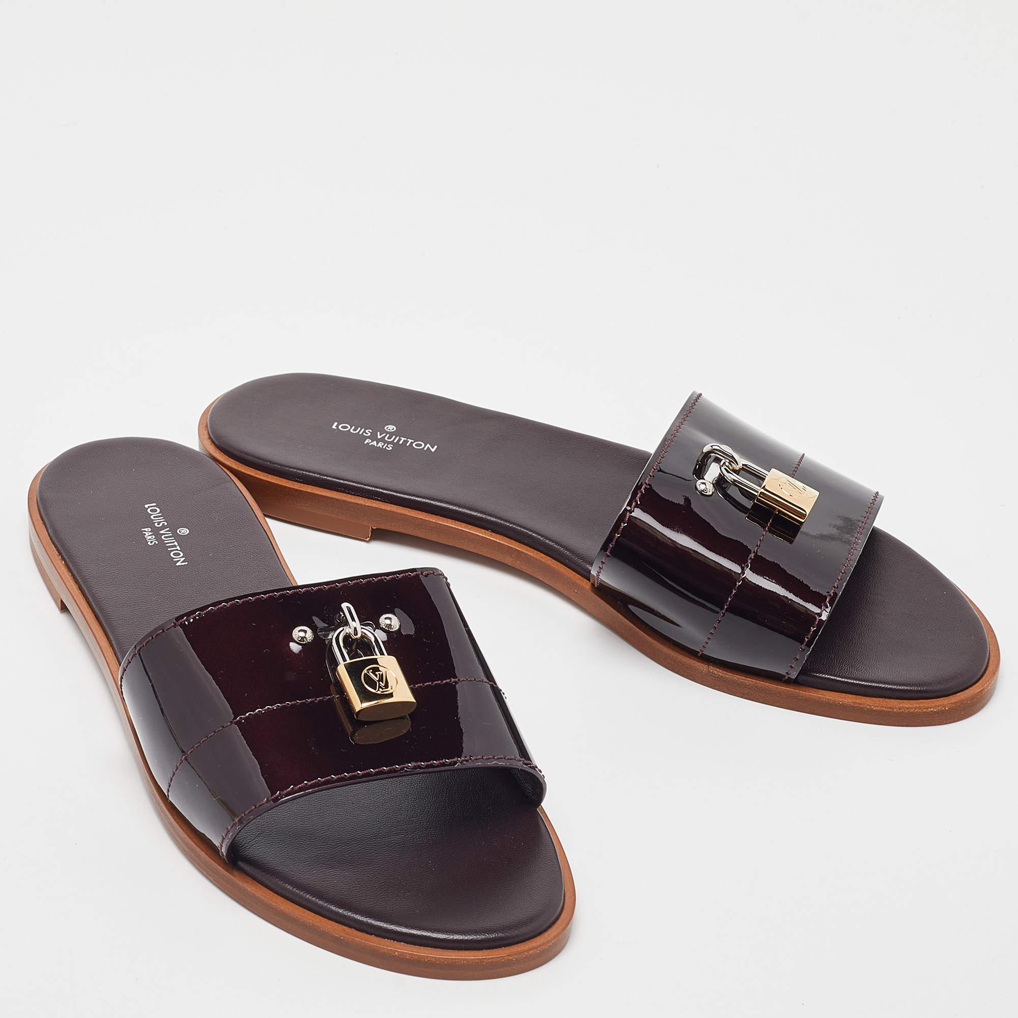 Gray Louis Vuitton Amarante Patent Leather Lock It Flat Sandals Size 38