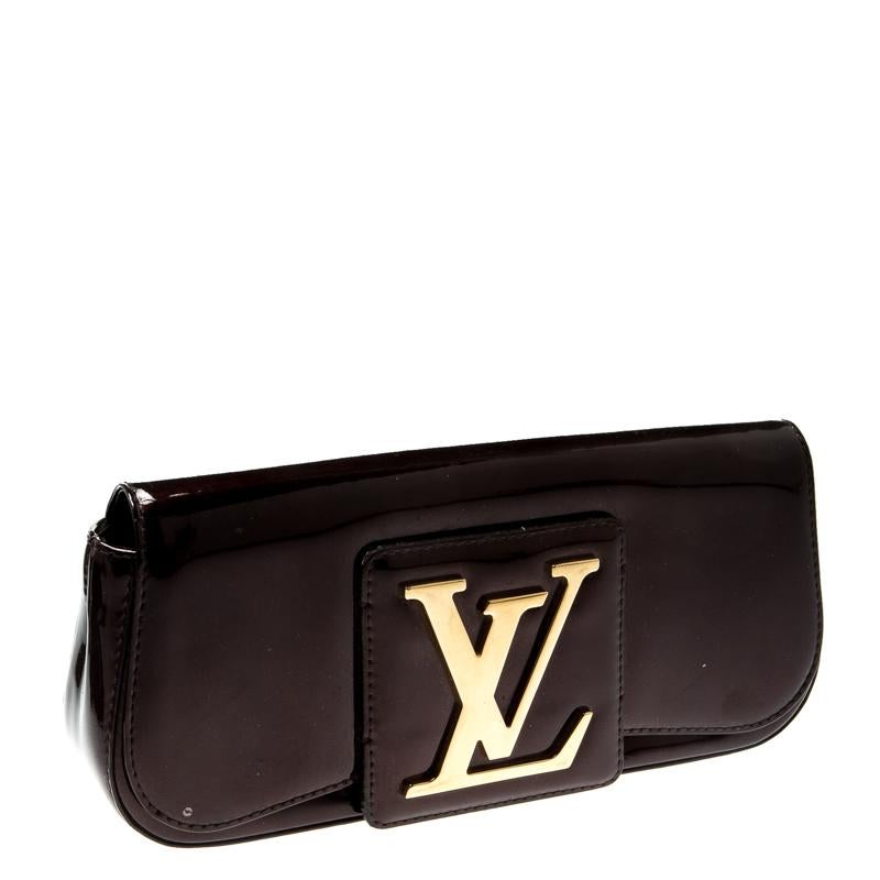 Louis Vuitton Amarante Patent Leather Sobe Clutch In Good Condition In Dubai, Al Qouz 2