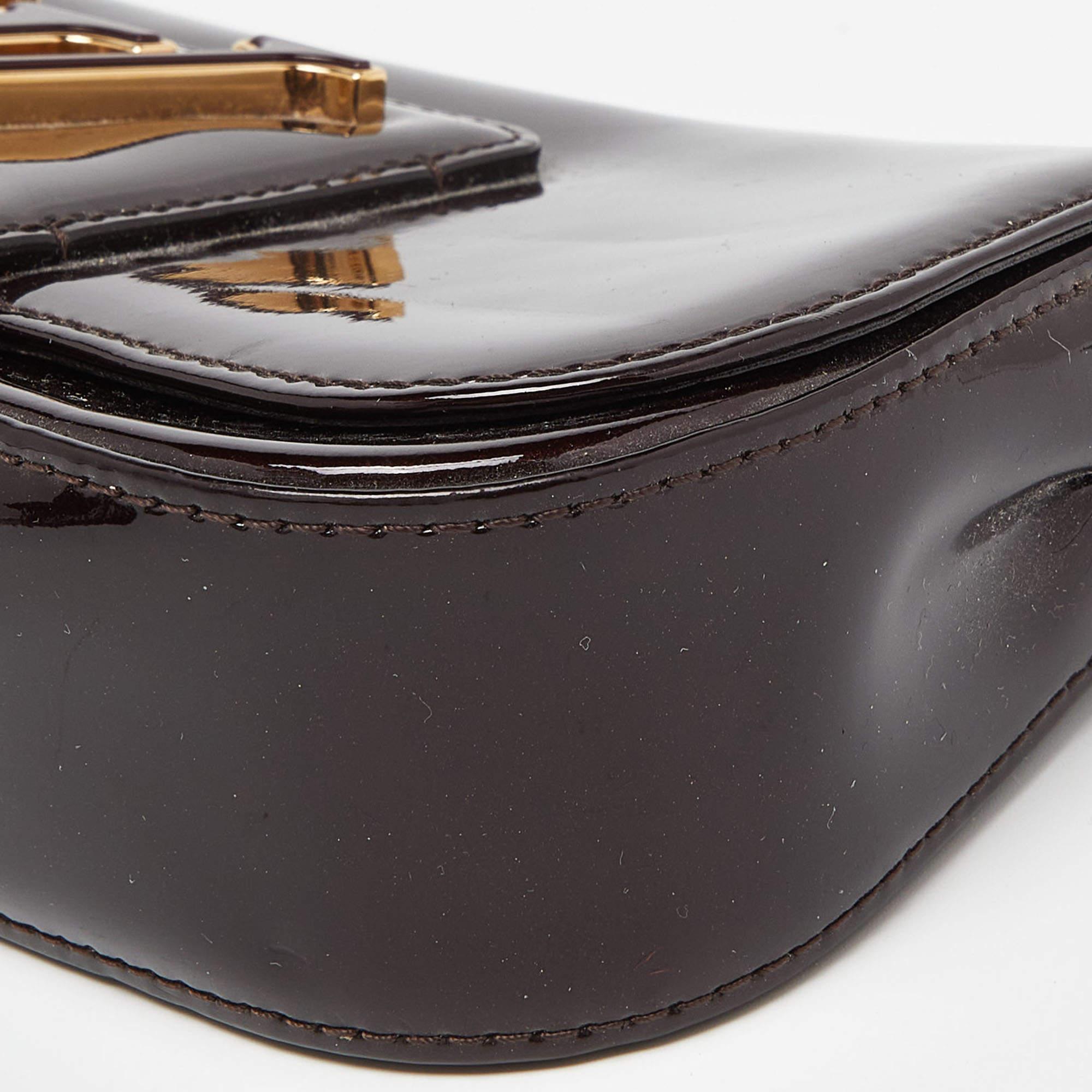 Louis Vuitton Amarante Patent Leather Sobe Clutch For Sale 5