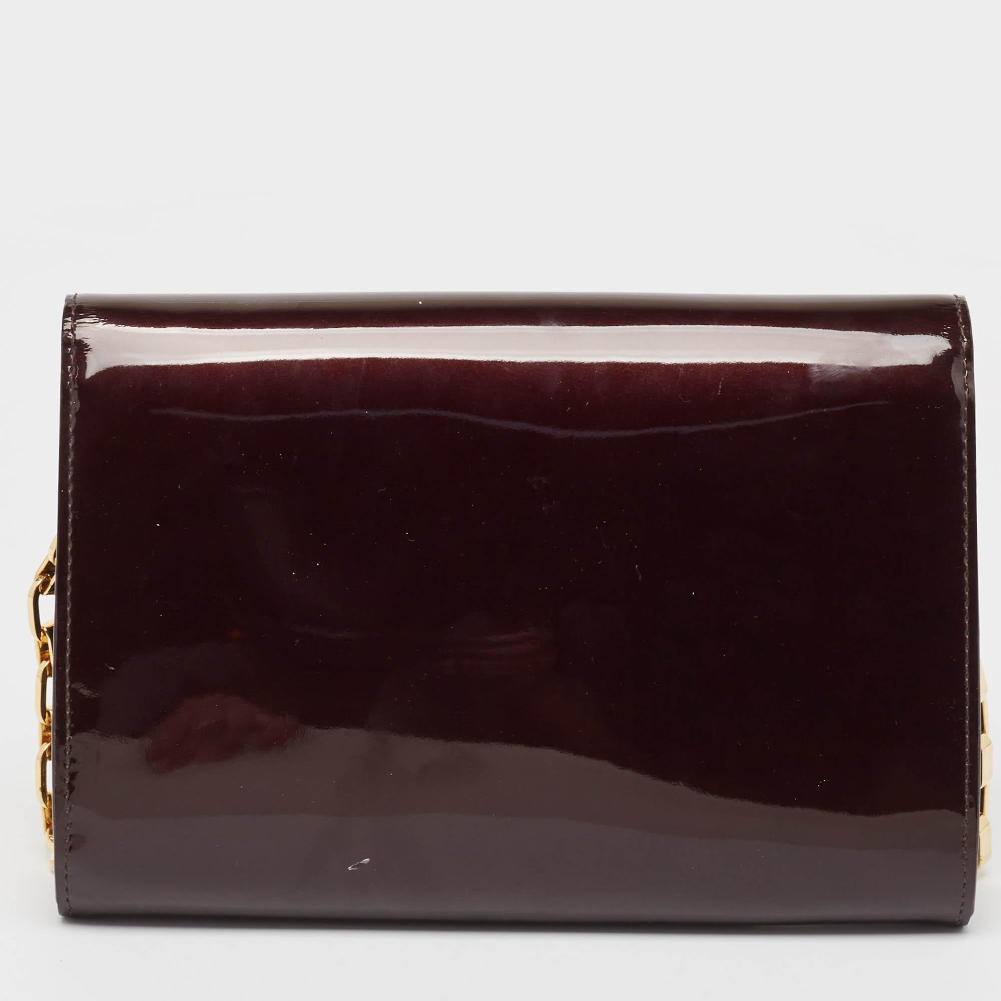 Louis Vuitton Amarante Vernis Chain Louise GM Bag In Good Condition In Dubai, Al Qouz 2