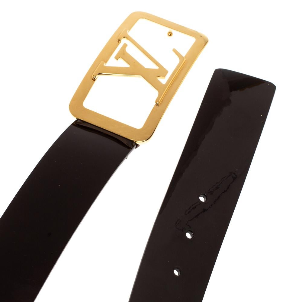 Louis Vuitton Amarante Vernis Leather LV Cut Out Buckle Belt 75CM In Good Condition In Dubai, Al Qouz 2