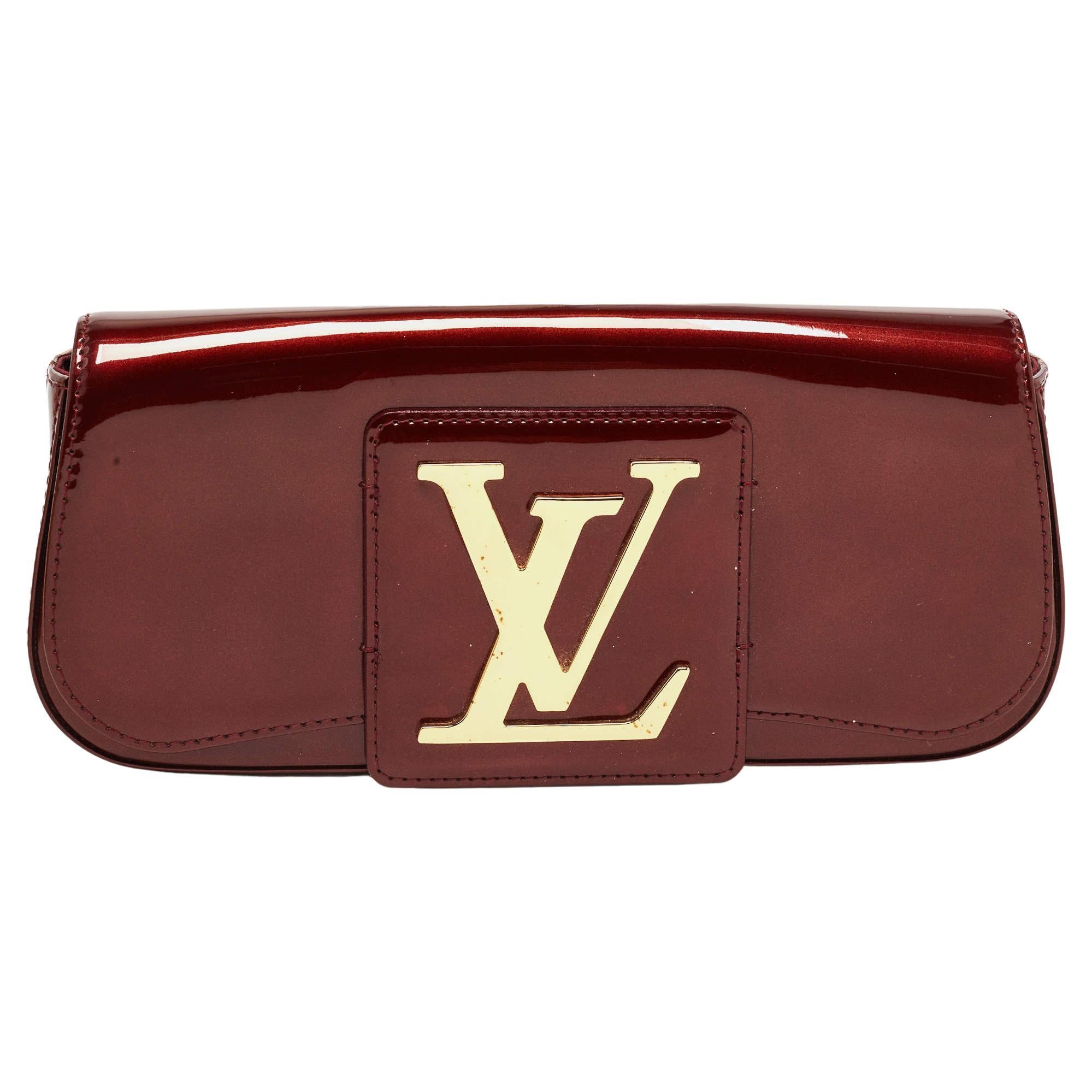 Louis Vuitton Amarante Vernis Sobe Clutch For Sale at 1stDibs