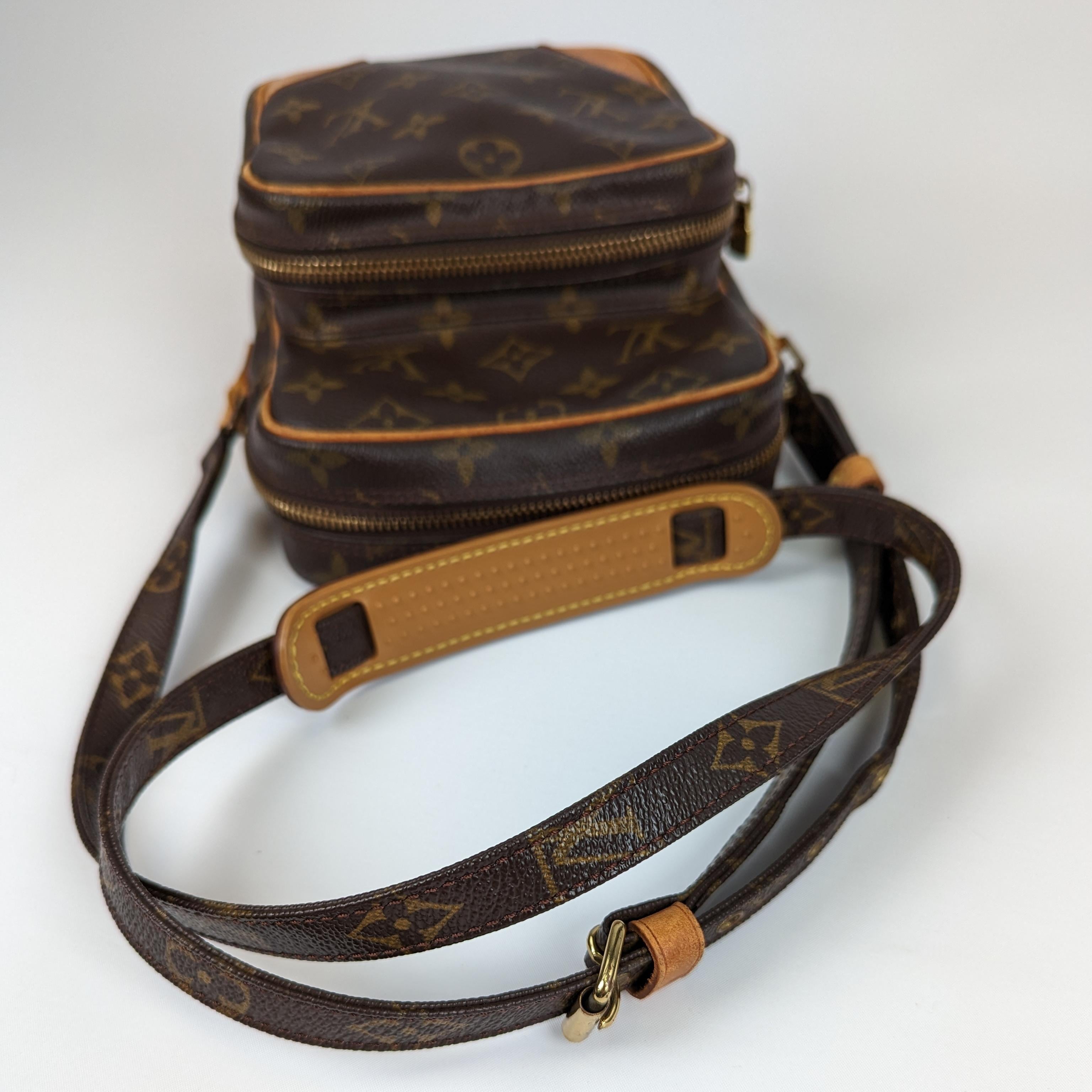 Women's or Men's Louis Vuitton Amazon leather crossbody bag