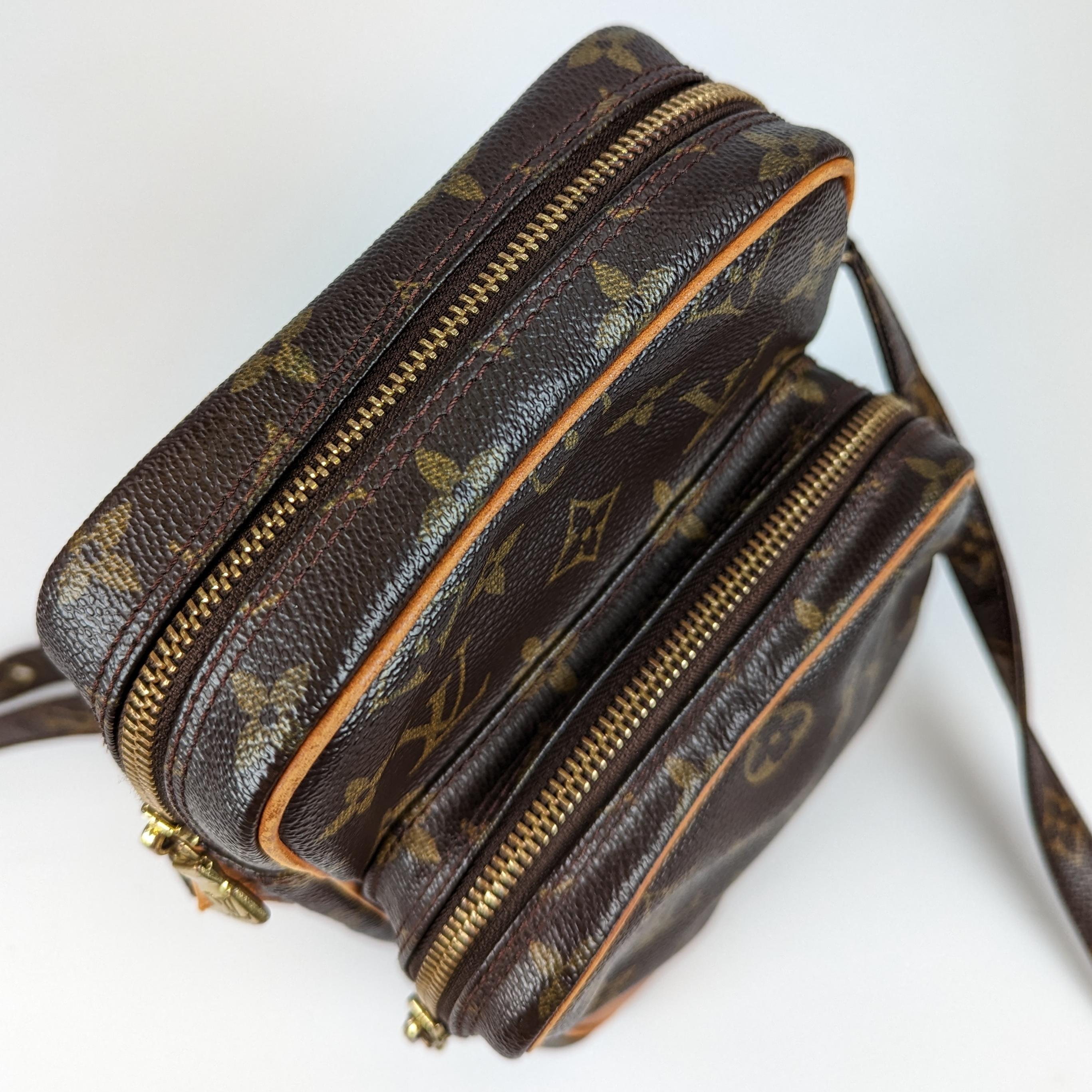 Louis Vuitton Amazon leather crossbody bag For Sale at 1stDibs lv