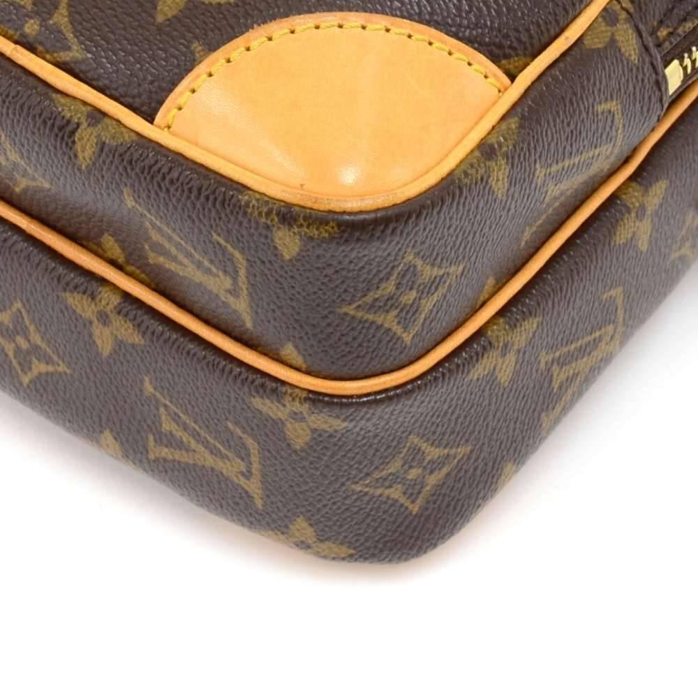 Louis Vuitton Amazone Monogram Canvas Messenger Bag 2