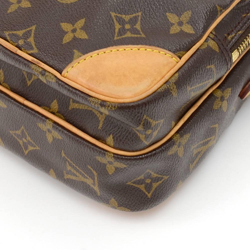 Louis Vuitton Amazone Monogram Canvas Messenger Bag 2